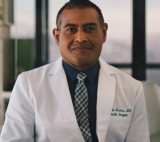 Dr. Alfredo Harris Dominguez